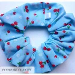 Scrunchie – Blue Cherry