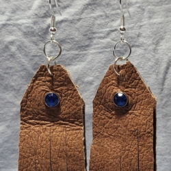 Handcrafted Genuine Leather Earrings – Leather and Amethyst